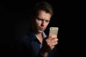 「工事不要で無制限のWiFi回線、どの比較が最適？」